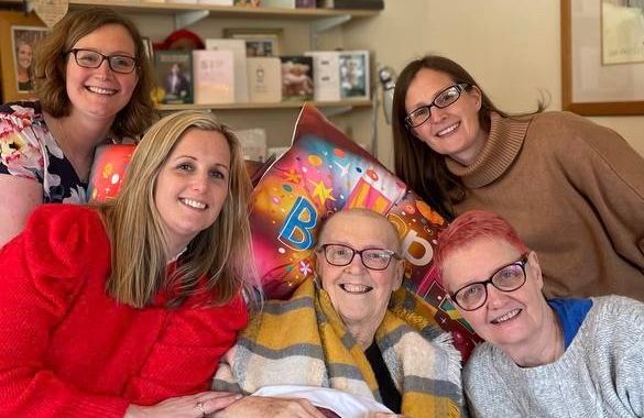 Friends of late East Cheshire Hospice chaplain take on trek in her memory