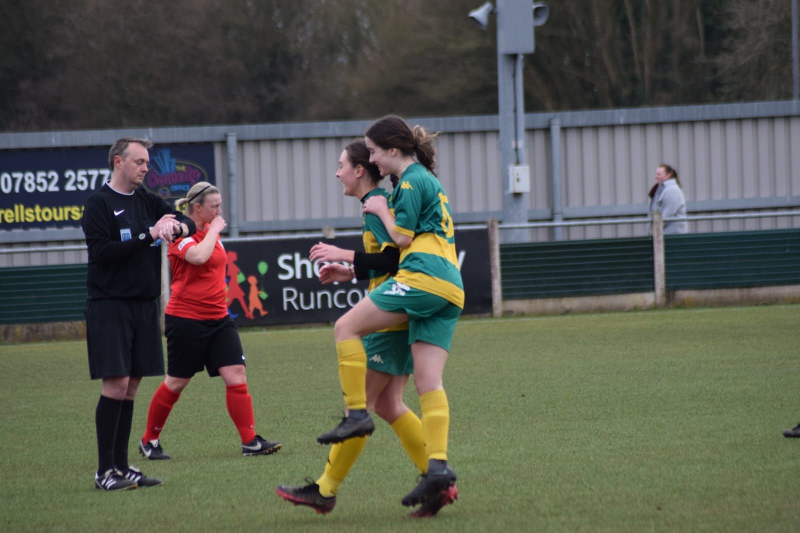 Football: Overwhelming victory for Linnets Ladies