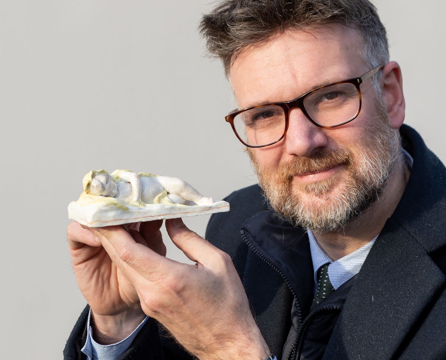 Bargain hunter buys £2 ornament only to discover its incredible real value