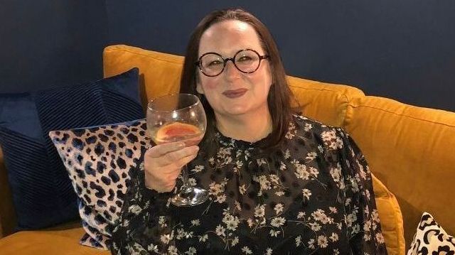 Inspirational mum sheds eight stone and lands dream job after ditching biscuits
