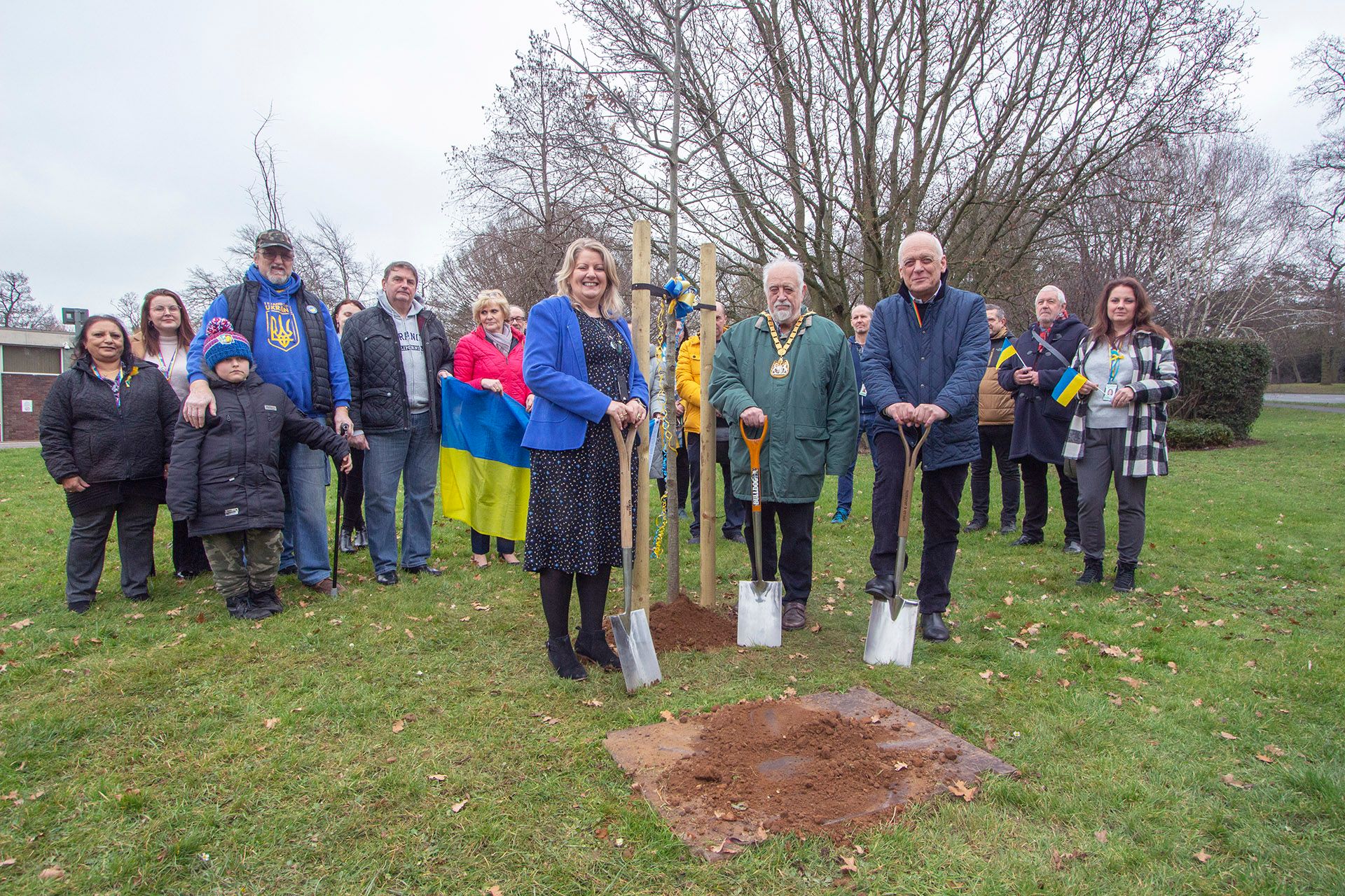 Tree planting marks one year of Ukrainian guests in Leicestershire