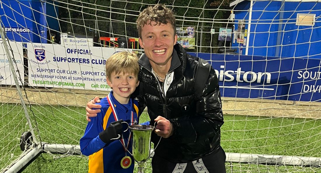 Street soccer star congratulates young Broadstairs footballers