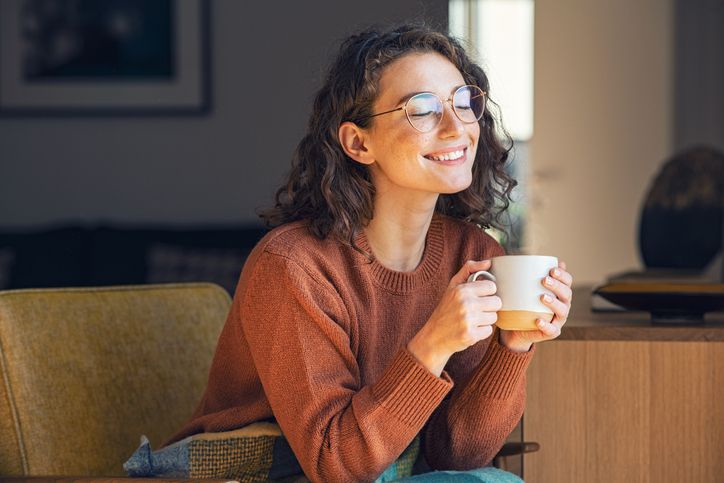 Drinking tea regularly can lower the risk of a heart attack and stroke