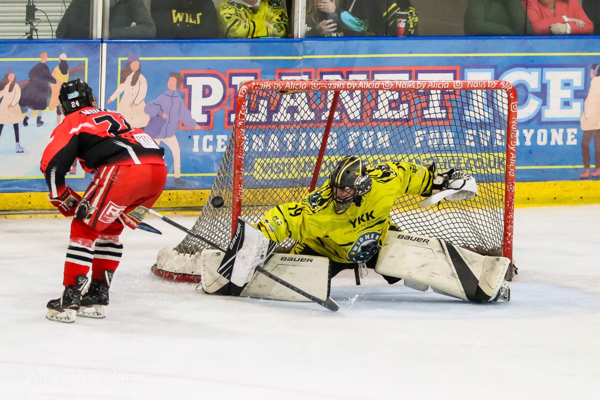 Ice Hockey: Welcome victory for YKK Widnes Wild
