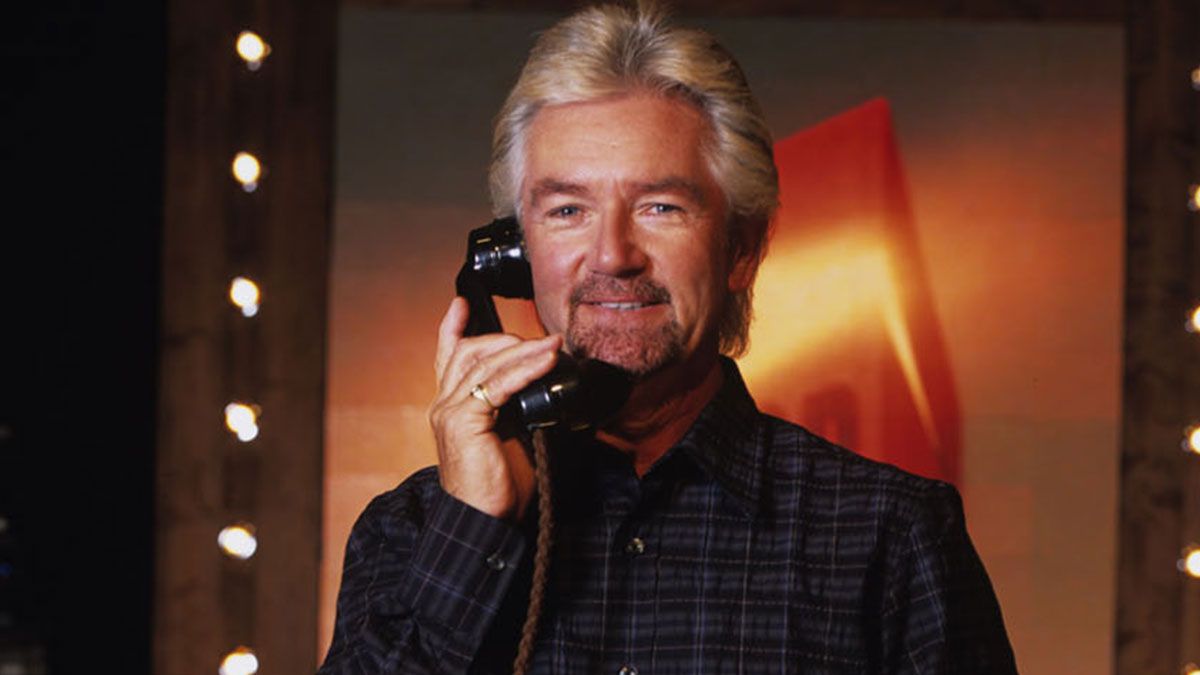 Deal or No Deal to return to screens with new host after seven-year absence