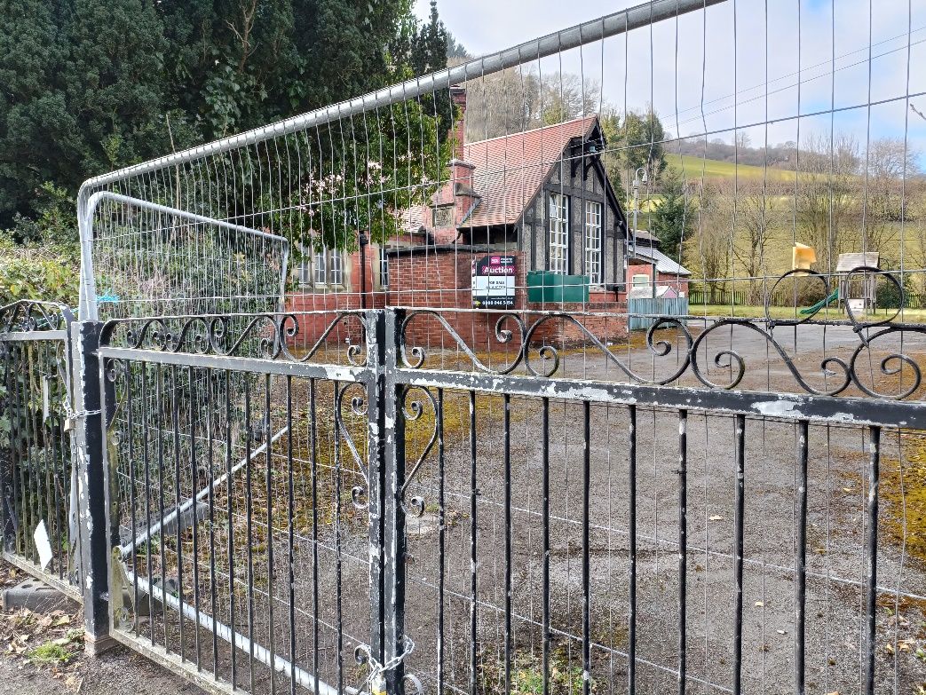 Petition launched to save the Ysgol Pontfadog building in Ceiriog Valley