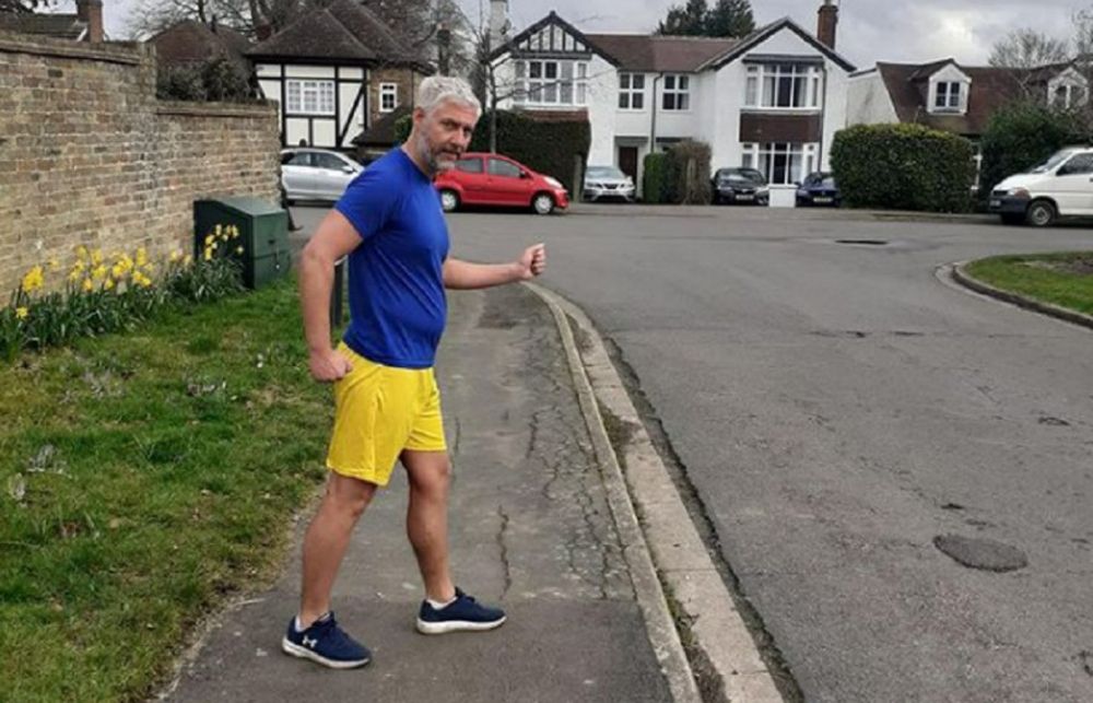 Dad-of-two will walk London Marathon backwards to support Ukraine