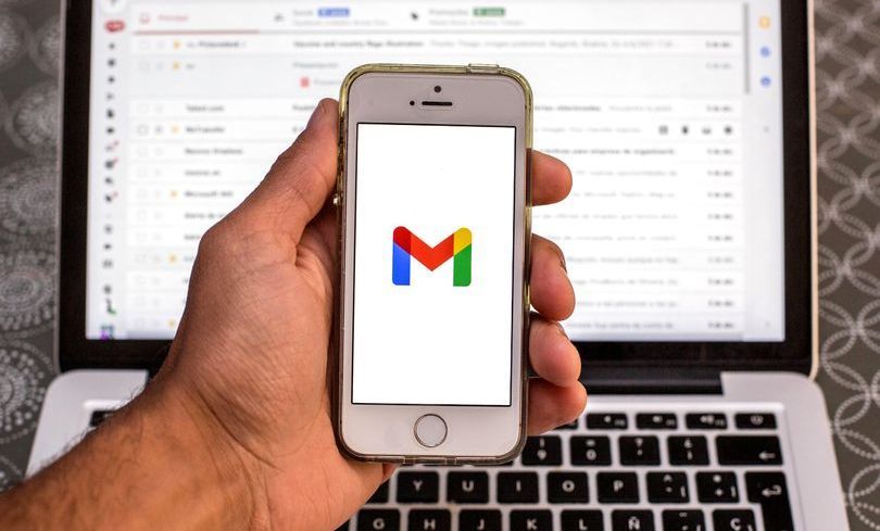 'Red alert' scam warning issued to Google and Microsoft Outlook users
