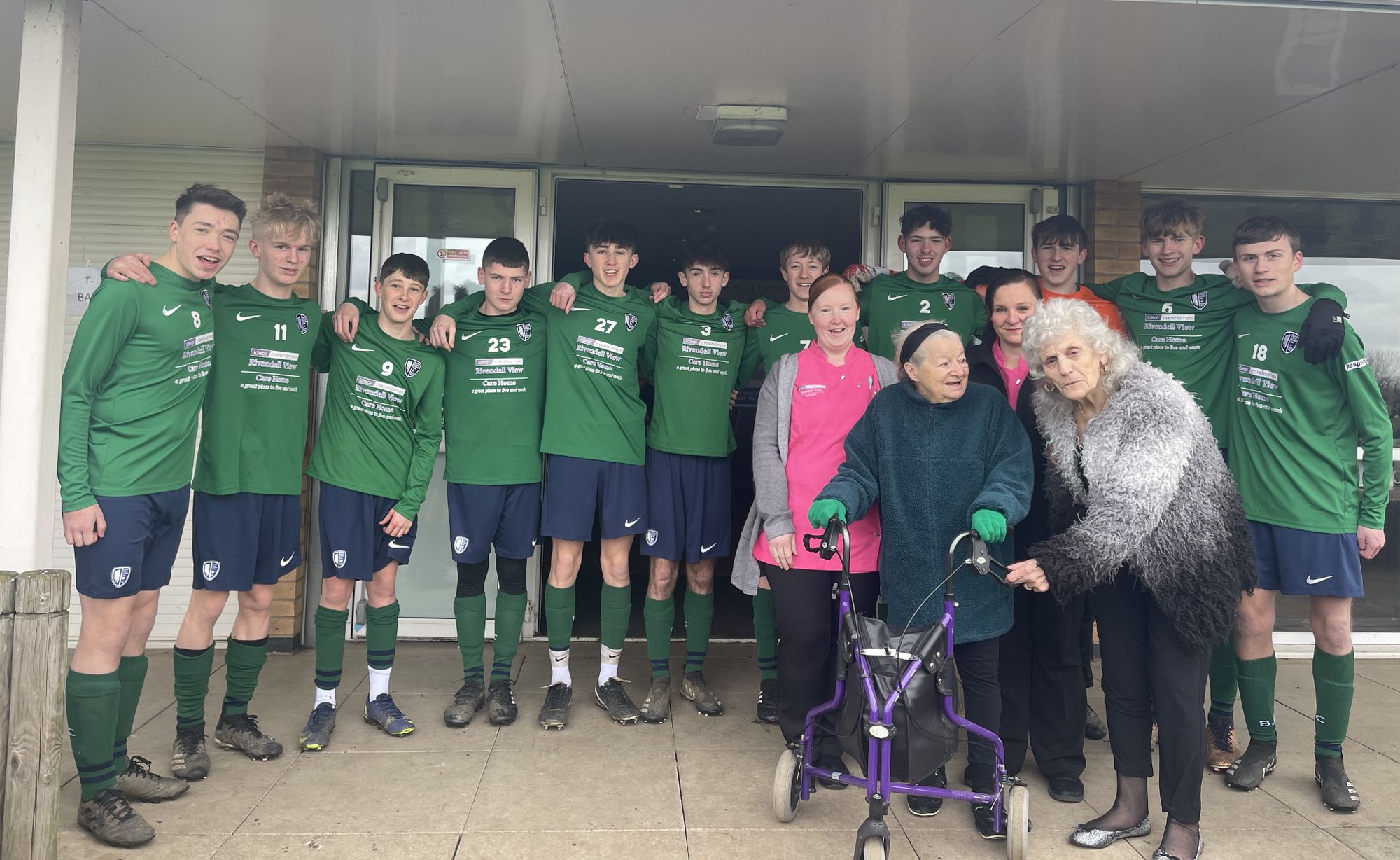 Stoke Bardolph care home sponsors local football team