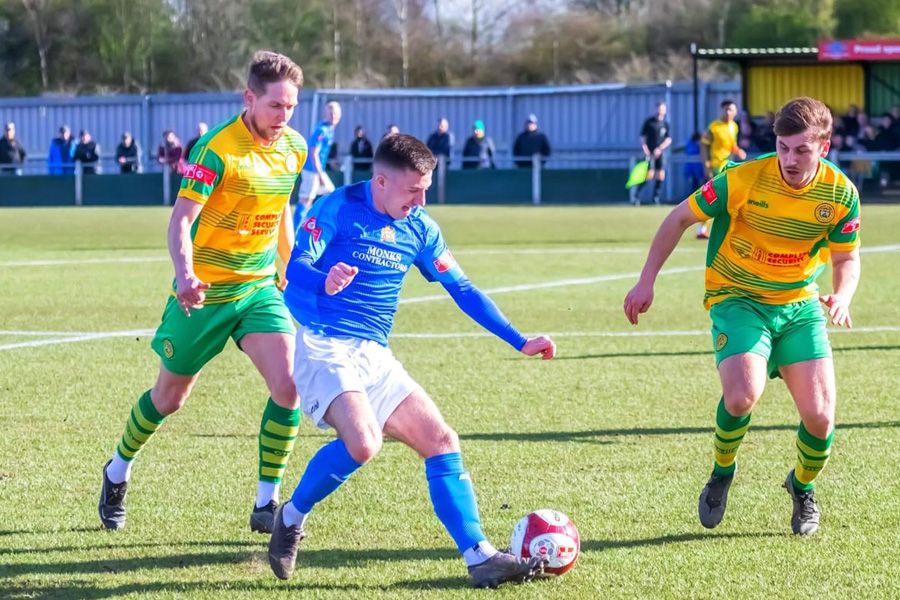 Football: Poor performance from Runcorn Linnets sees them lose to Clitheroe