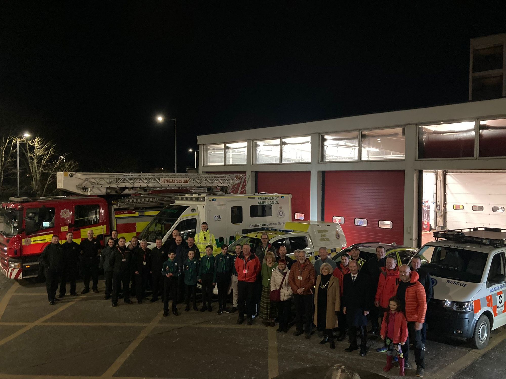 Emergency services roll out the red carpet to welcome mountain rescue team to South Ayrshire
