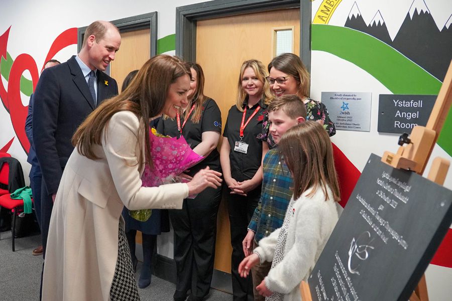 Prince and Princess open Wales Air Ambulance's first patient and family room
