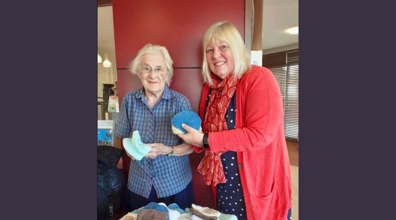 Louth care resident, 99, knits 108 woolly hats for Ukrainian babies