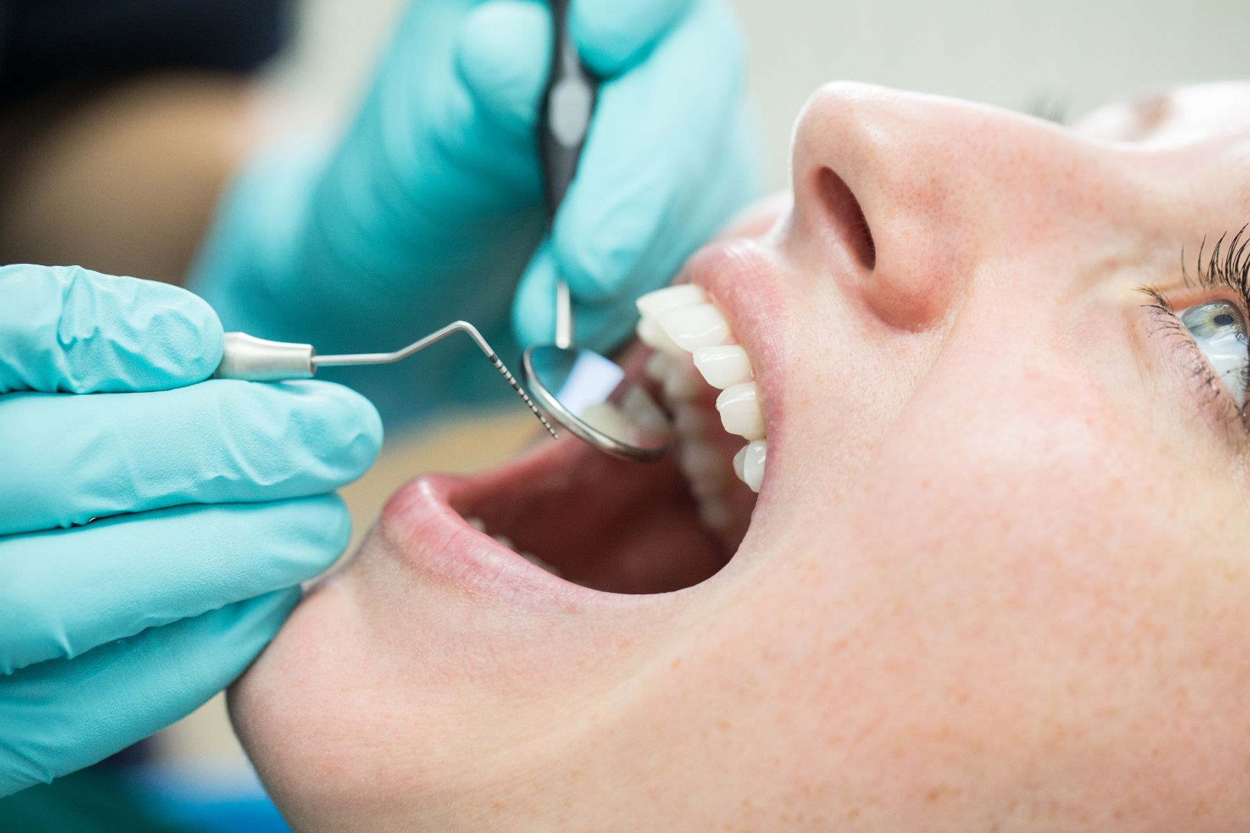 Six oral health symptoms you should never ignore, warns dentist
