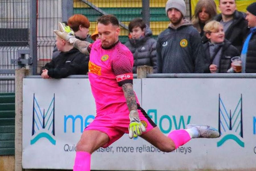 Football: Penalty shootout win for Linnets takes them to the final