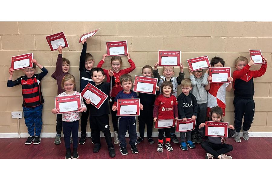 Real buzz around Widnes Mini Bees this week as they collect certificates