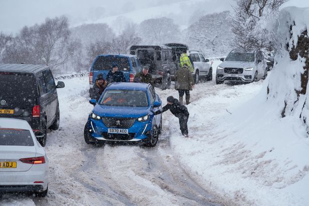 Yellow warnings for snow and ice issued today as the Met Office warns of 'likely' white Easter