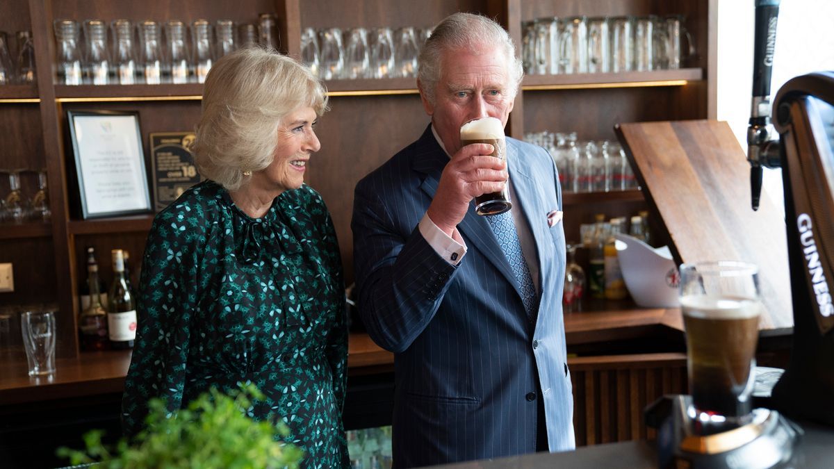 Wetherspoon pubs to stay open late for King Charles' coronation