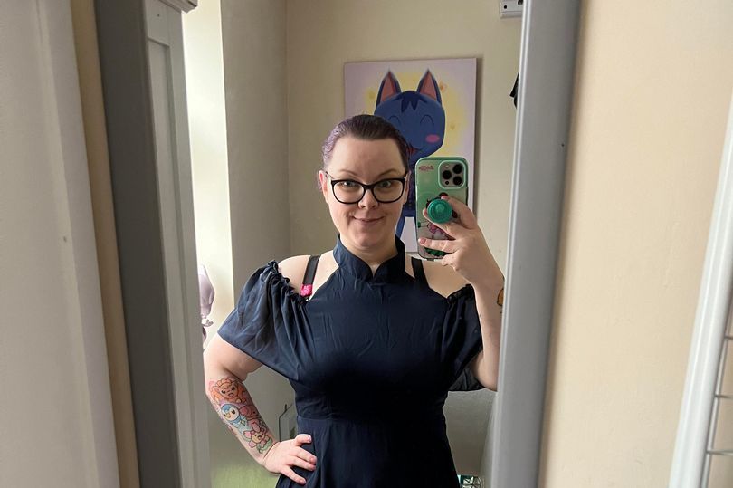 Mum loses 5st after ditching £100-a-week takeaway habit - 'I've done awesome'