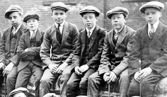Macclesfield Nostalgia: Poynton school days and iconic buildings from the past
