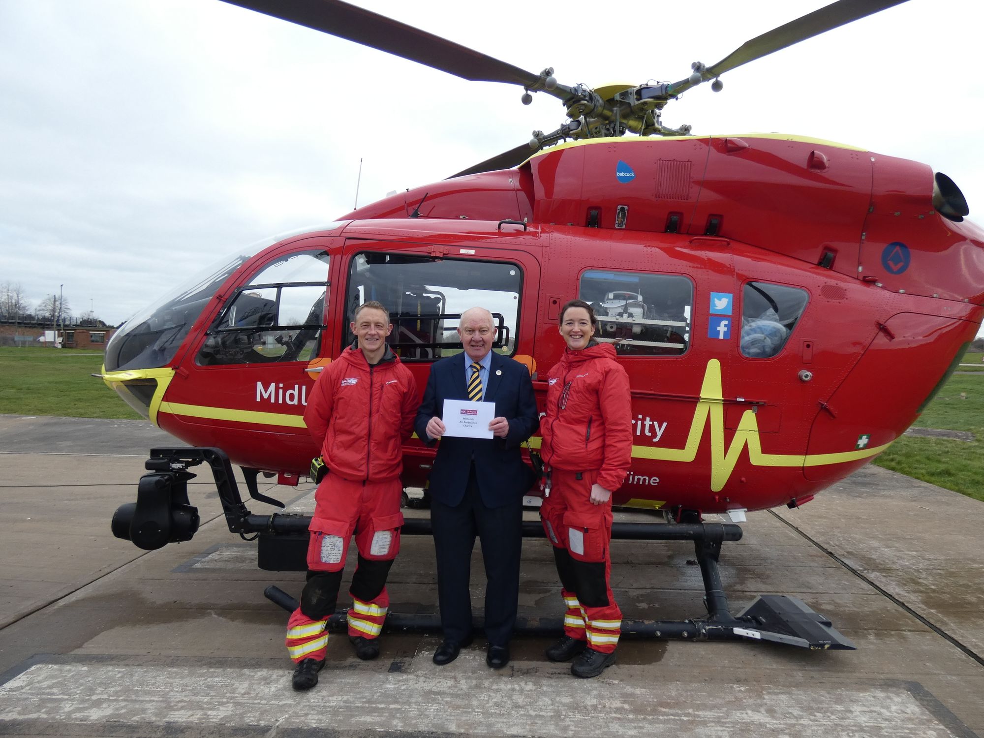 Midlands Air Ambulance receive £10,000 fund for vital equipment