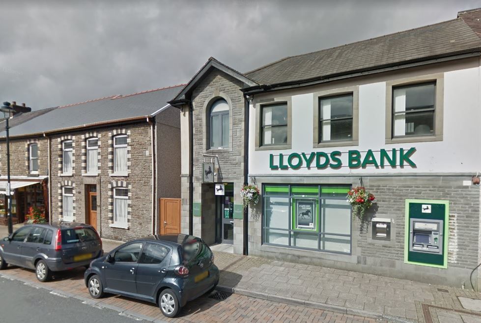 Pop-up call as Swansea Valley town's last bank branch to close