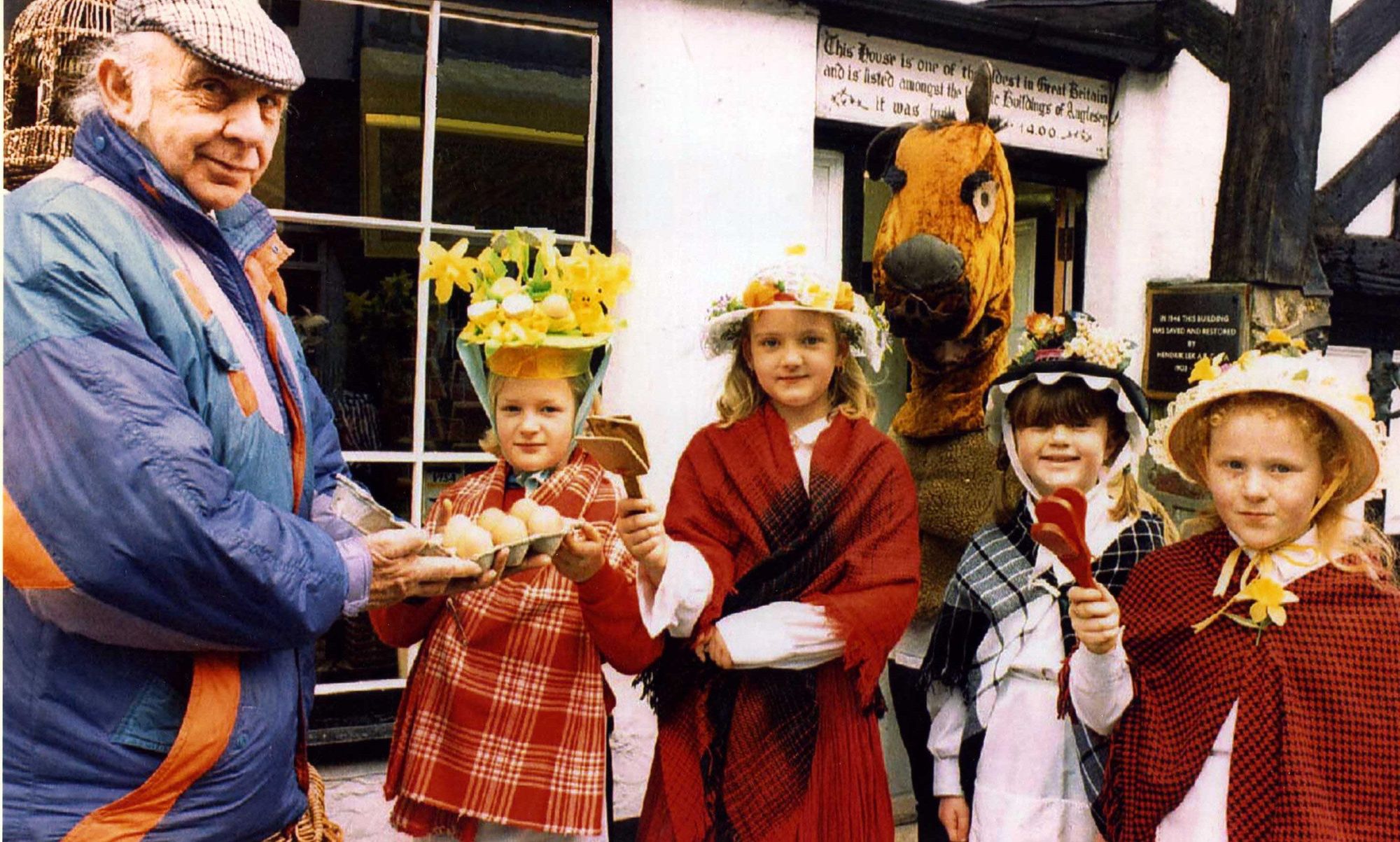 Bonnets, eggs and bunnies: Easter in North Wales in times past