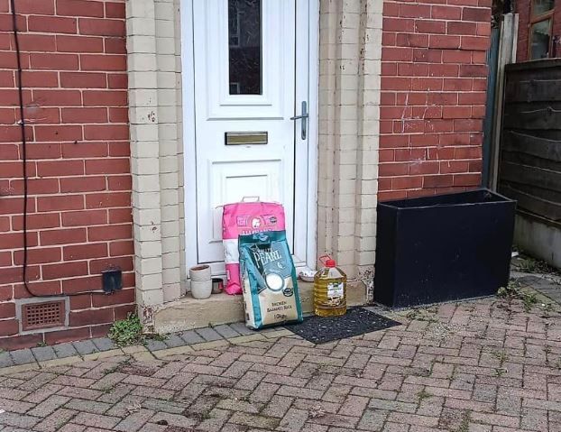 Rochdale Mosques delivers food parcels during month of Ramadan