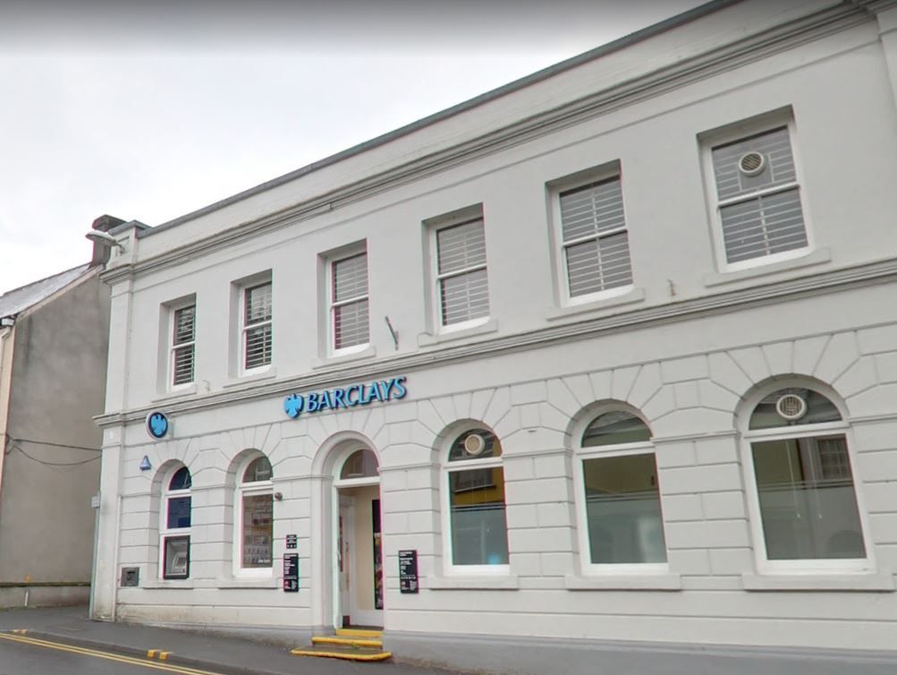 Barclays to launch pop-up bank in Llandeilo for 12 months after branch closes