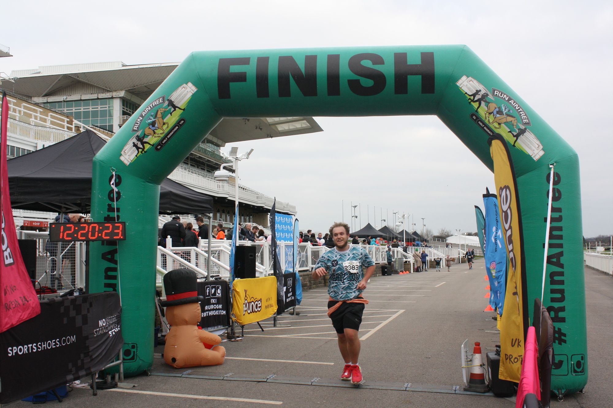 Morecambe man sheds 13 stone to run marathon for Macmillan