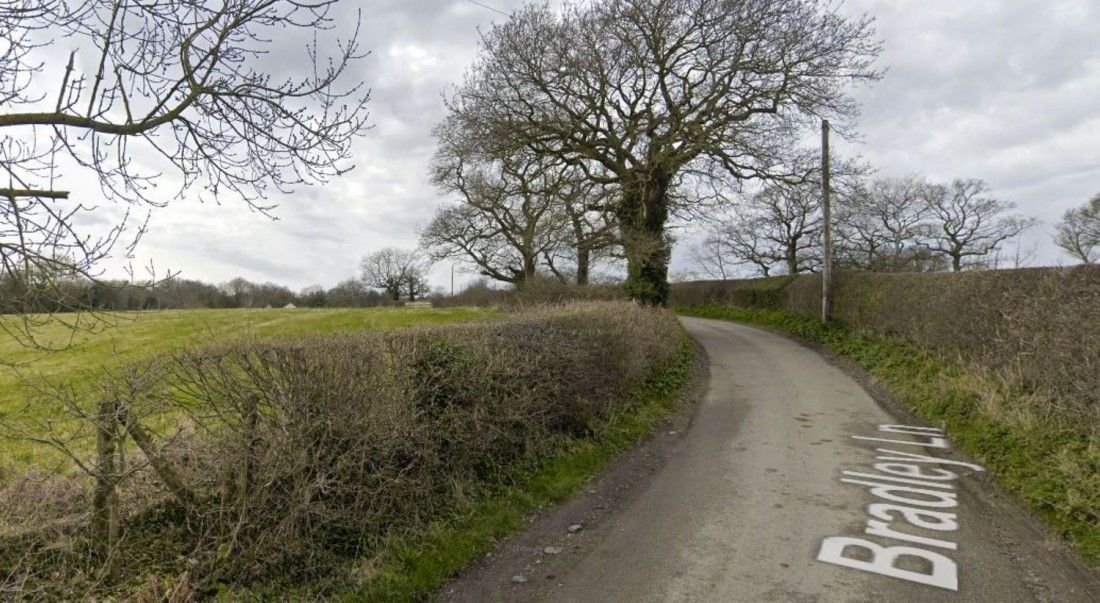 Cheshire planning: Appeal rules Frodsham ménage does not need to be removed
