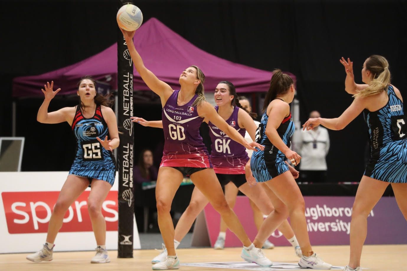 Loughborough Lightning beat Strathclyde Sirens in action-packed game