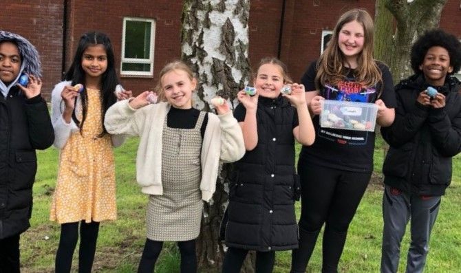 Coventry children honour mums with pebble art project
