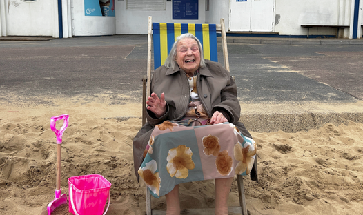 Dorothy celebrates 101st birthday by visiting her favourite beach for the first time in 25 years