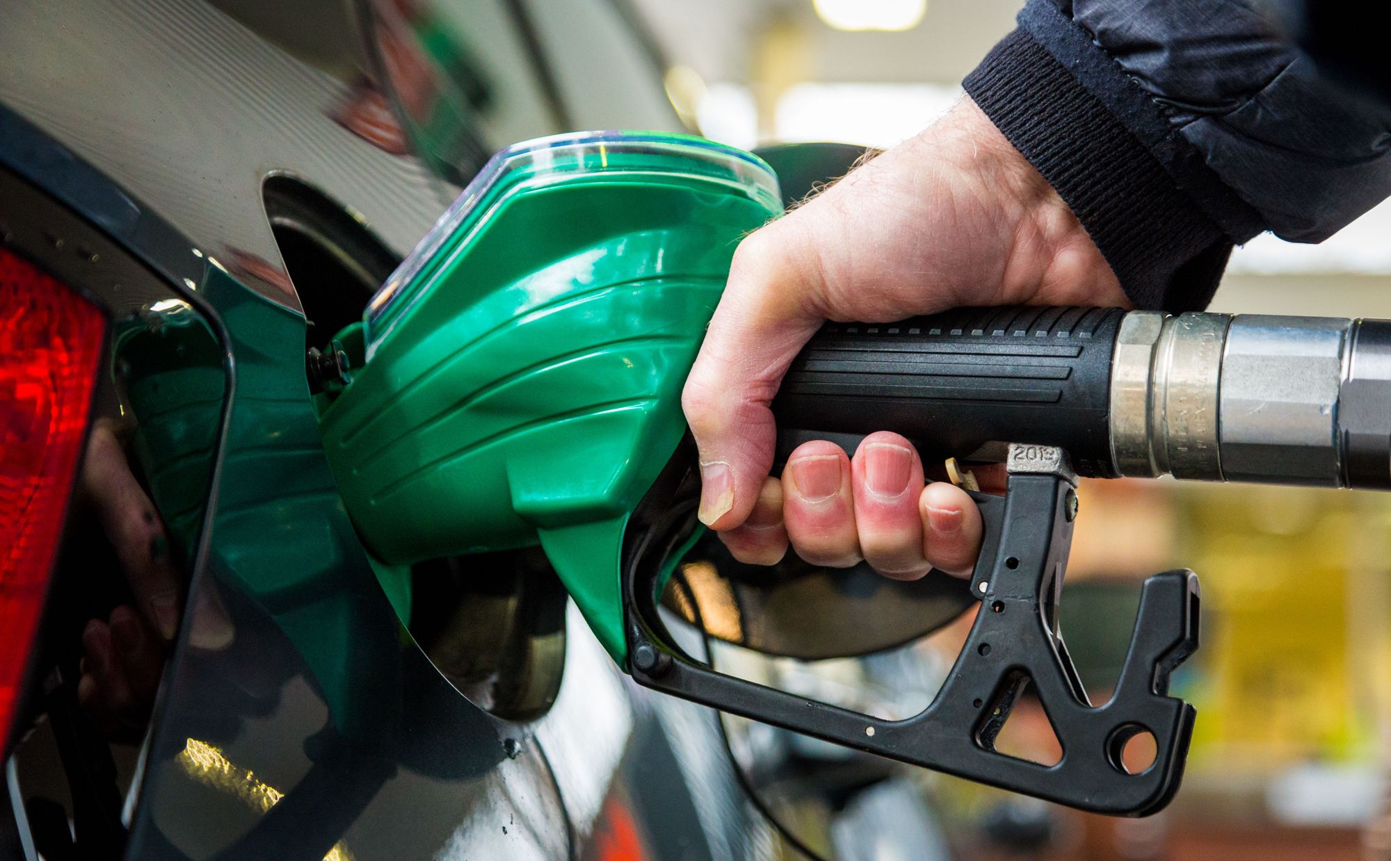 Get £5 back the next time you spend £10 on fuel with this bank holiday deal