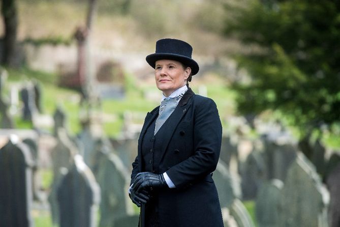 Neath Port Talbot woman marks 40 year career in groceries and later as undertaker