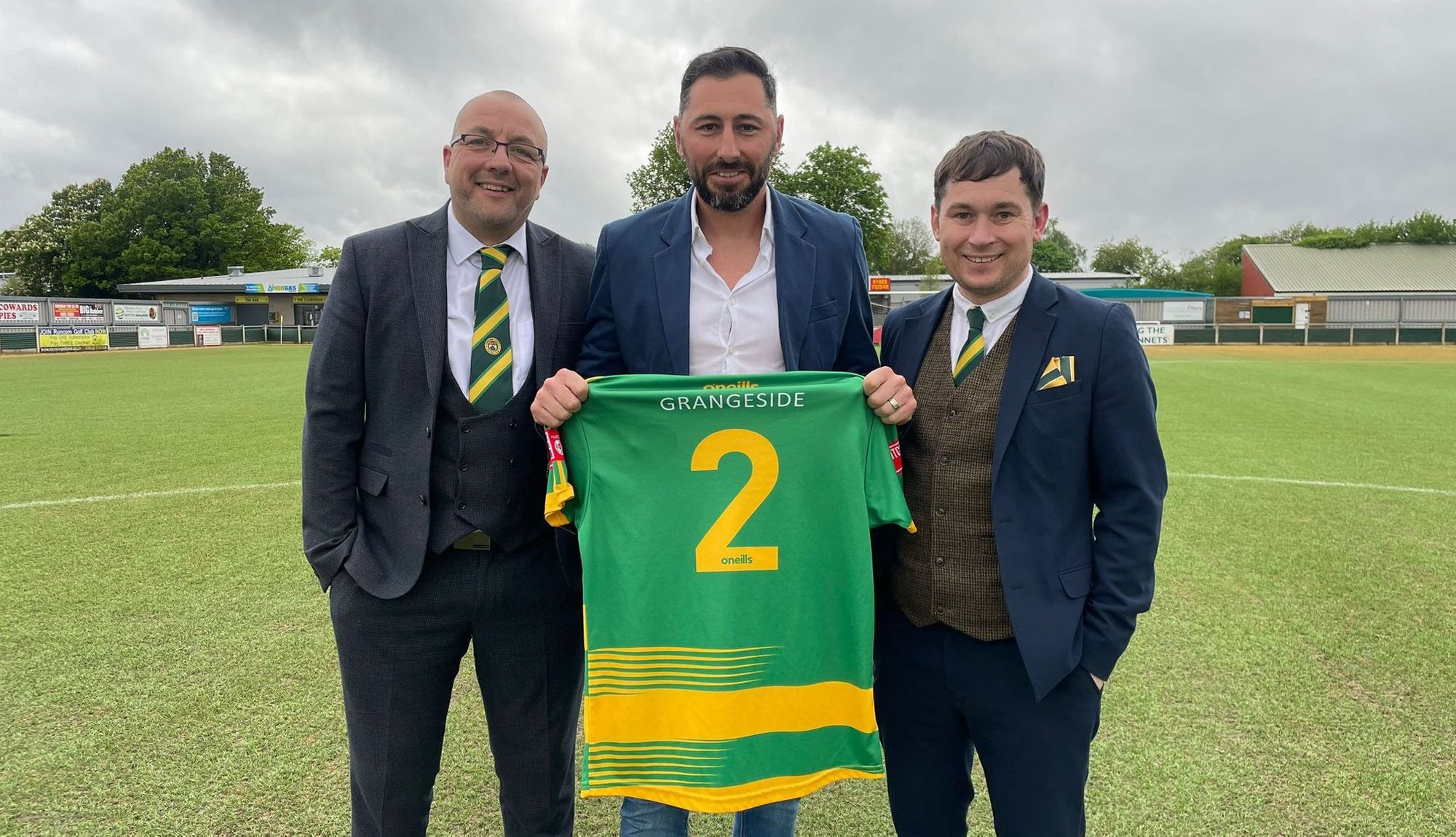 Bill Paynter signs new two-year contract with Runcorn Linnets