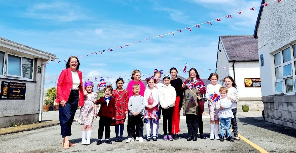 Virginia Crosbie MP joins community Coronation celebrations across Anglesey