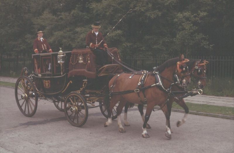 'Feel like royalty' with rare chance to climb aboard historic Lord Mayor's Coach