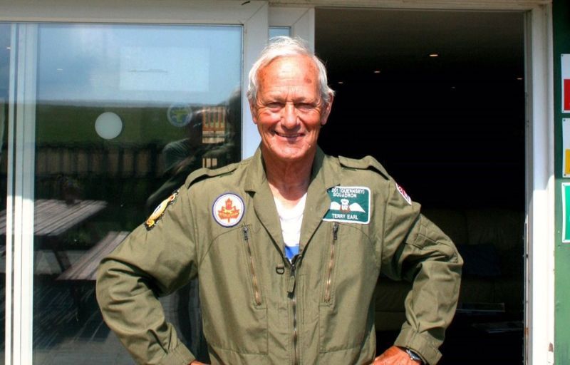 Former RAF pilot to mark 80th birthday with 15,000ft fundraising skydive