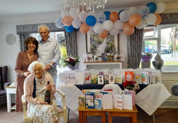 Afternoon tea and fizz for Elana as she celebrates 102nd birthday