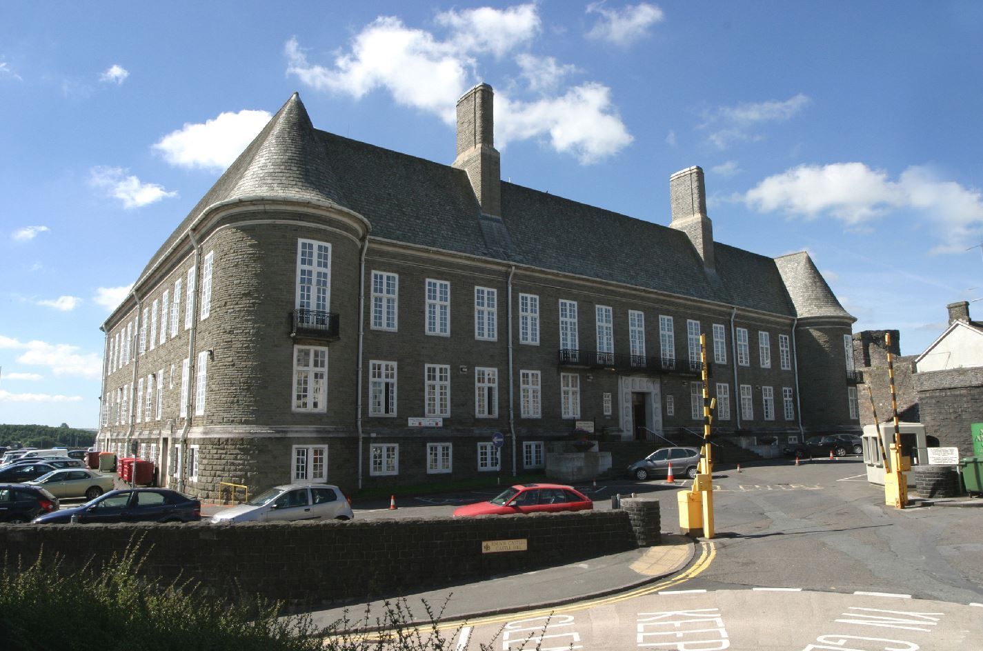 Businesses invited to supply goods and services to Carmarthenshire Council