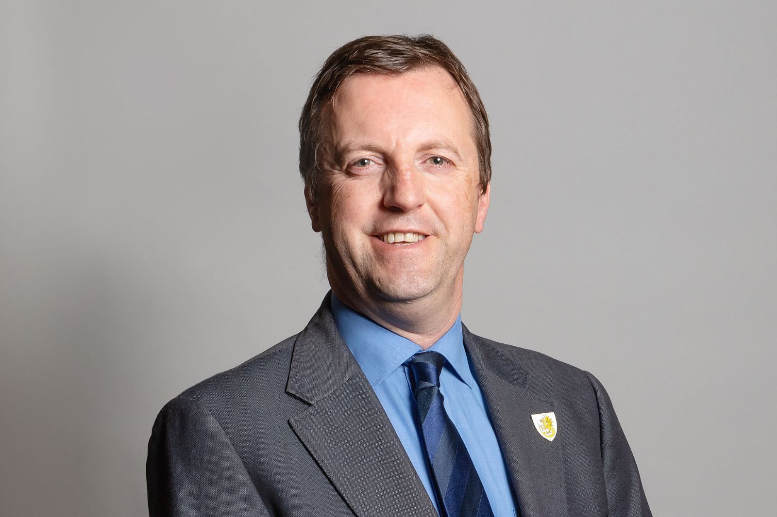 UK Government must tackle child poverty says Carmarthenshire MP