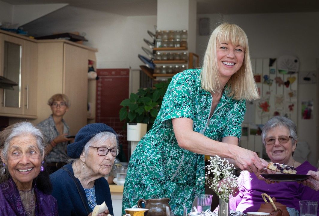 Radio and TV presenter Sara Cox calls for volunteers in Prestatyn to help older people