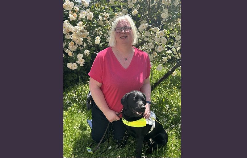 Award for Southampton volunteer who raised £5,000 in memory of her beloved guide dog