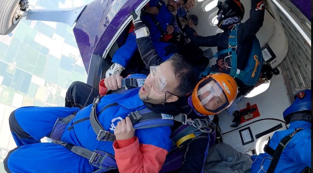 I faced my fear of heights by skydiving to help families of sick children