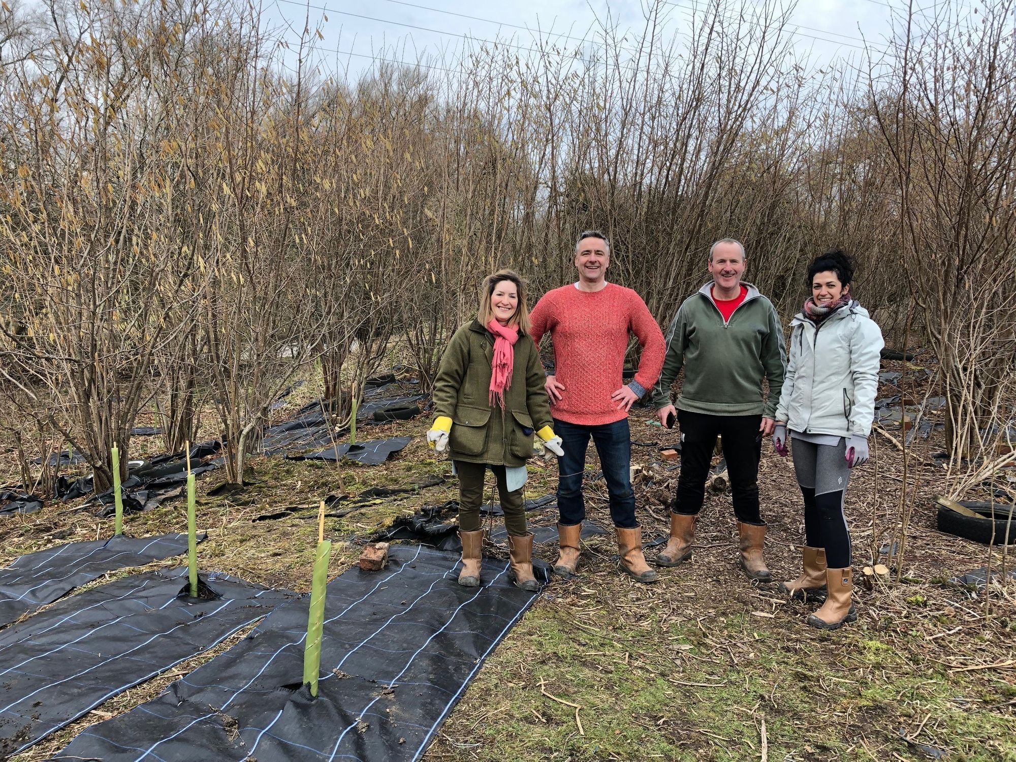 Volunteers boost Leeds environment by planting 280 trees InYourArea