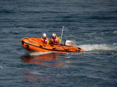 Beaumaris and Moelfre lifeboats search for struggling paddleboarders