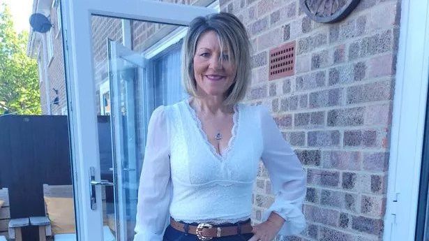 Mum who thought she looked 'horrific' loses incredible 13 stone after ditching fried chicken
