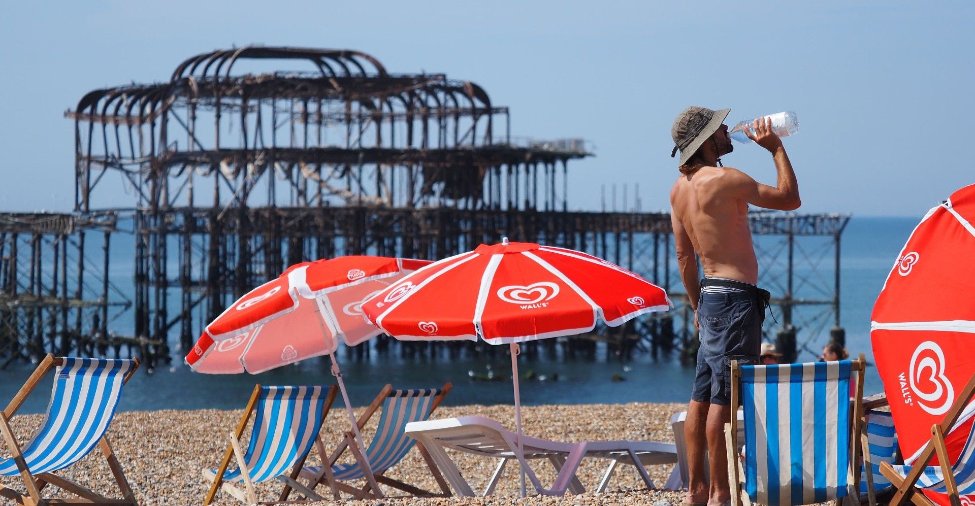 Temperature hits 30C in UK for the first time this year
